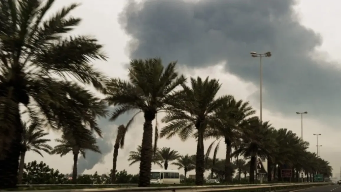 ​تصعيد خطير.. دفاعات البحرين والسعودية والكويت تحبط عدواناً إيرانياً واسعاً بـ 300 صاروخ ومسيرة