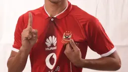 محمد شريف مهاجم الأهلي يحتفل بعيد ميلاده