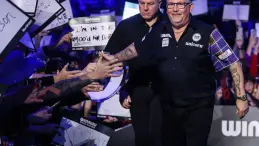 Gary Anderson at the World Masters darts tournament