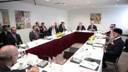 وزير الخارجية المصري ومستشار الأمن البريطاني في مكالمة هاتفية