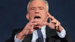 طبق مناسب لحمية الكيتو مثل البيض والأفوكادو