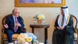 لقاء حاكم رأس الخيمة مع وزير خارجية غواتيمالا لتعزيز التعاون الثنائي