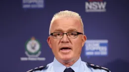 الشرطه الاستراليه توجه 59 اتهاما للمشتبه به في هجوم سيدني