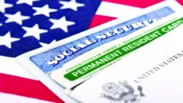 ترامب يعلق برنامج قرعه «غرين كارد» للمهاجرين