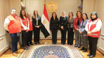اجتماع وزيرة التضامن الاجتماعي مع رئيسة بعثة الصليب الأحمر