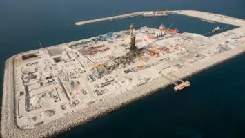 شركات النفط الخليجية تجمع مليارات الدولارات