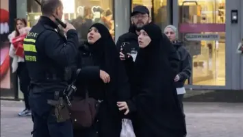 شرطي هولندي في أوتريخت