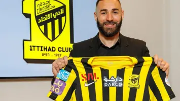 كريم بنزيما لاعب الاتحاد