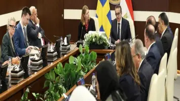 وزير الصحة المصري مع الوزيرة السويدية