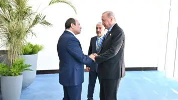 الرئيسان السيسي وأردوغان خلال اجتماع في القاهرة
