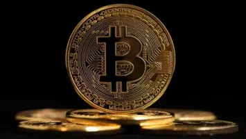 تداولات بيتكوين وإيثريوم في الأسواق العالمية