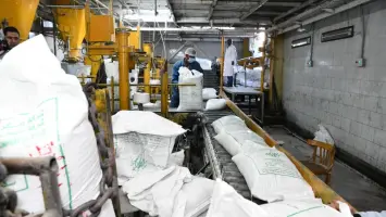 مصنع سكر مصري يعكس استقرار السوق قبيل رمضان