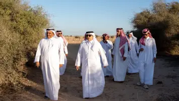 وزير البيئة القطري يتفقد محمية طبيعية