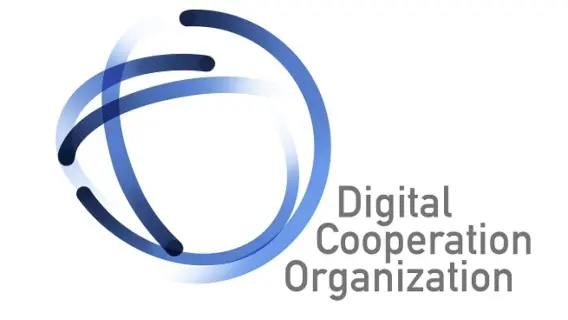 مجتمعون في الجمعية العامة لمنظمة التعاون الرقمي بالكويت