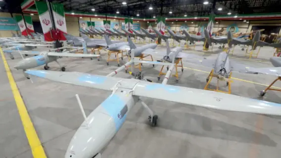 مسيّرات إيرانية في مناورة عسكرية