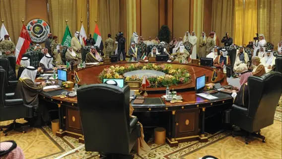 ممثلون إعلاميون من دول الخليج في اجتماع بالرياض