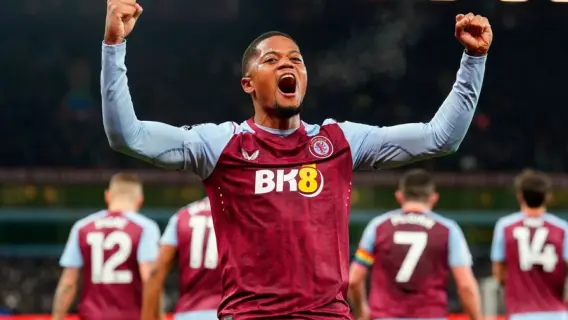 Jamaldeen Jimoh-Aloba celebrating with Aston Villa teammates