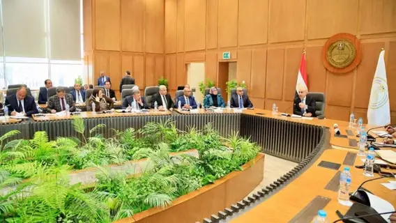 اجتماع وزير التربية والتعليم للتحضير للفصل الدراسي الثاني