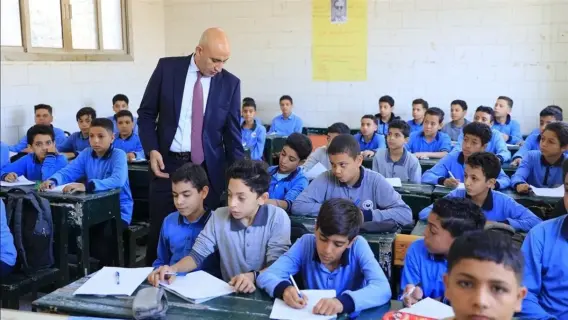 عودة الطلاب إلى المدارس بعد انتهاء إجازة نصف العام