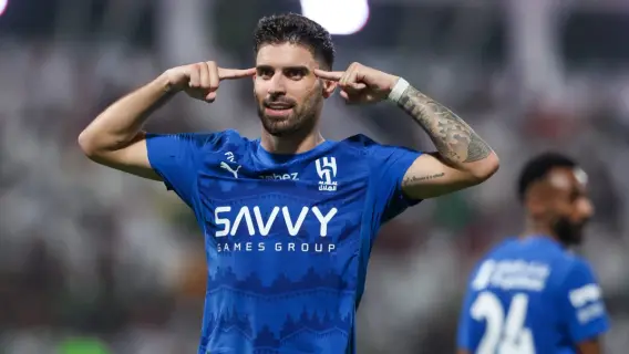 روبن نيفيز يوقع العقد الجديد مع نادي الهلال