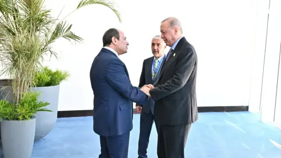 الرئيسان السيسي وأردوغان خلال اجتماع في القاهرة