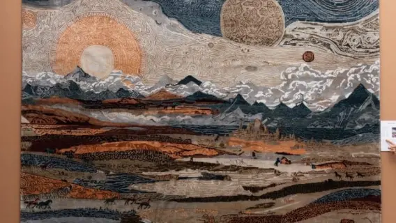 مجموعة سجاد همسات الصحراء في الشارقة بالتعاون مع جايبور