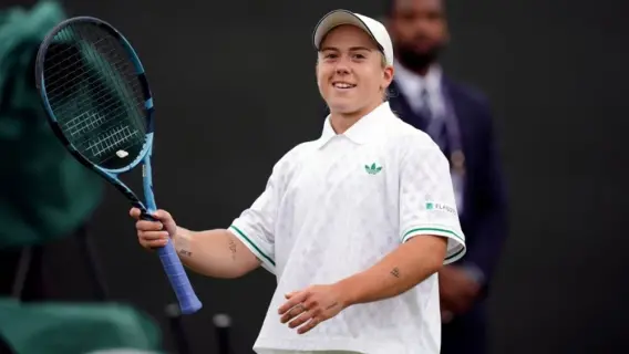 Sonay Kartal playing tennis at Abu Dhabi Open