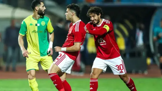 مشهد من مباراة كرة قدم بدوري أبطال إفريقيا