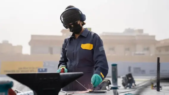 عمل فني لسعيد قمحاوي ضمن ملتقى طويق للنحت