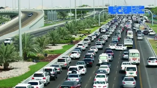 أبوظبي تطبّق تعديلات جديدة على لائحة التحويلات المرورية لتعزيز السلامة وتنظيم التصاريح