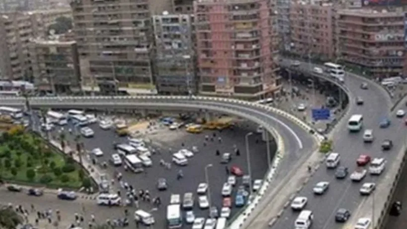 كثافات مرورية في شوارع القاهرة والجيزة