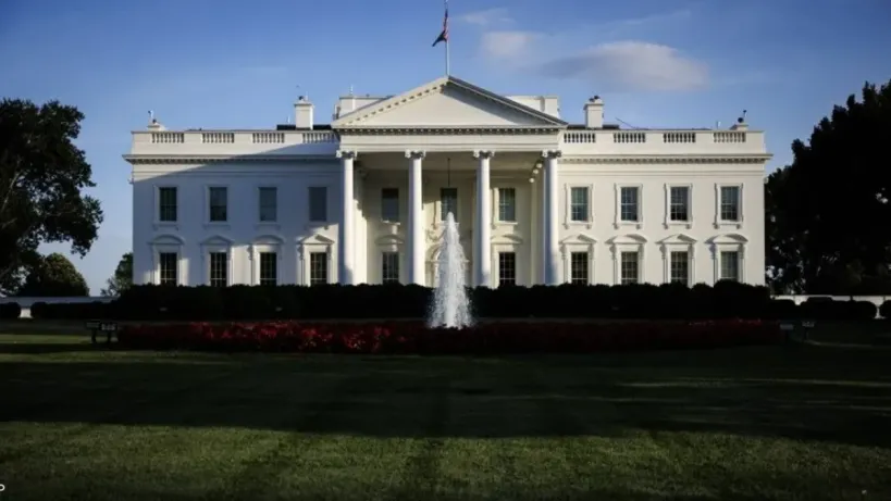 البيت الأبيض يرد على انتقادات ستارمر حول تصريحات ترمب