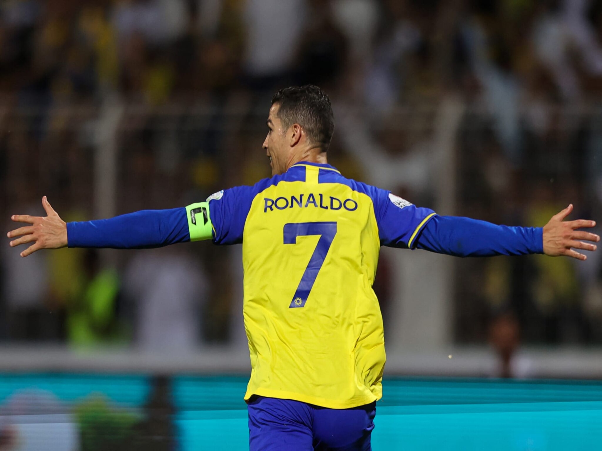 كريستيانو رونالدو .. يسجد بعد تحقيق الهدف الثالث لصالح النصر