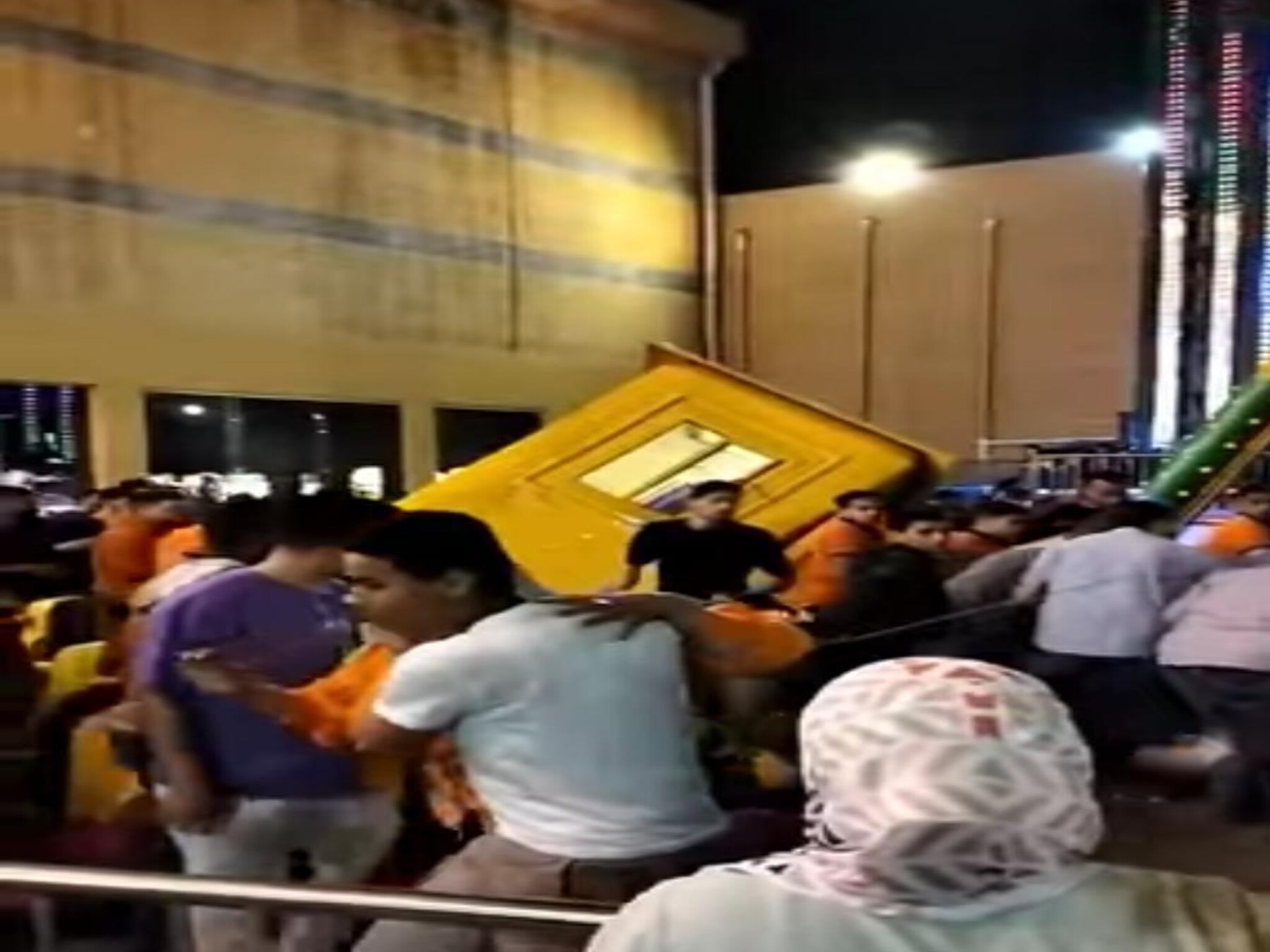 سقوط لعبة فى ملاهي جرين بلازا بالإسكندرية وأنباء عن وقوع إصابات 