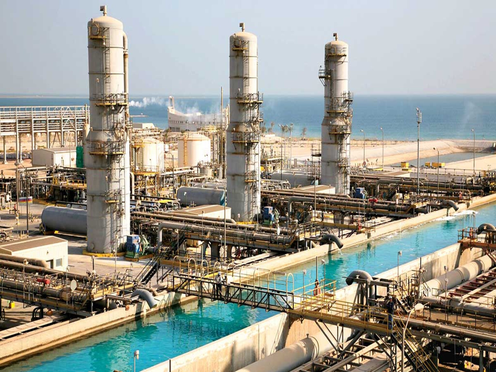 لأول مرة... شركة أرامكو السعودية تعالج النفط من النفايات البلاستيكية