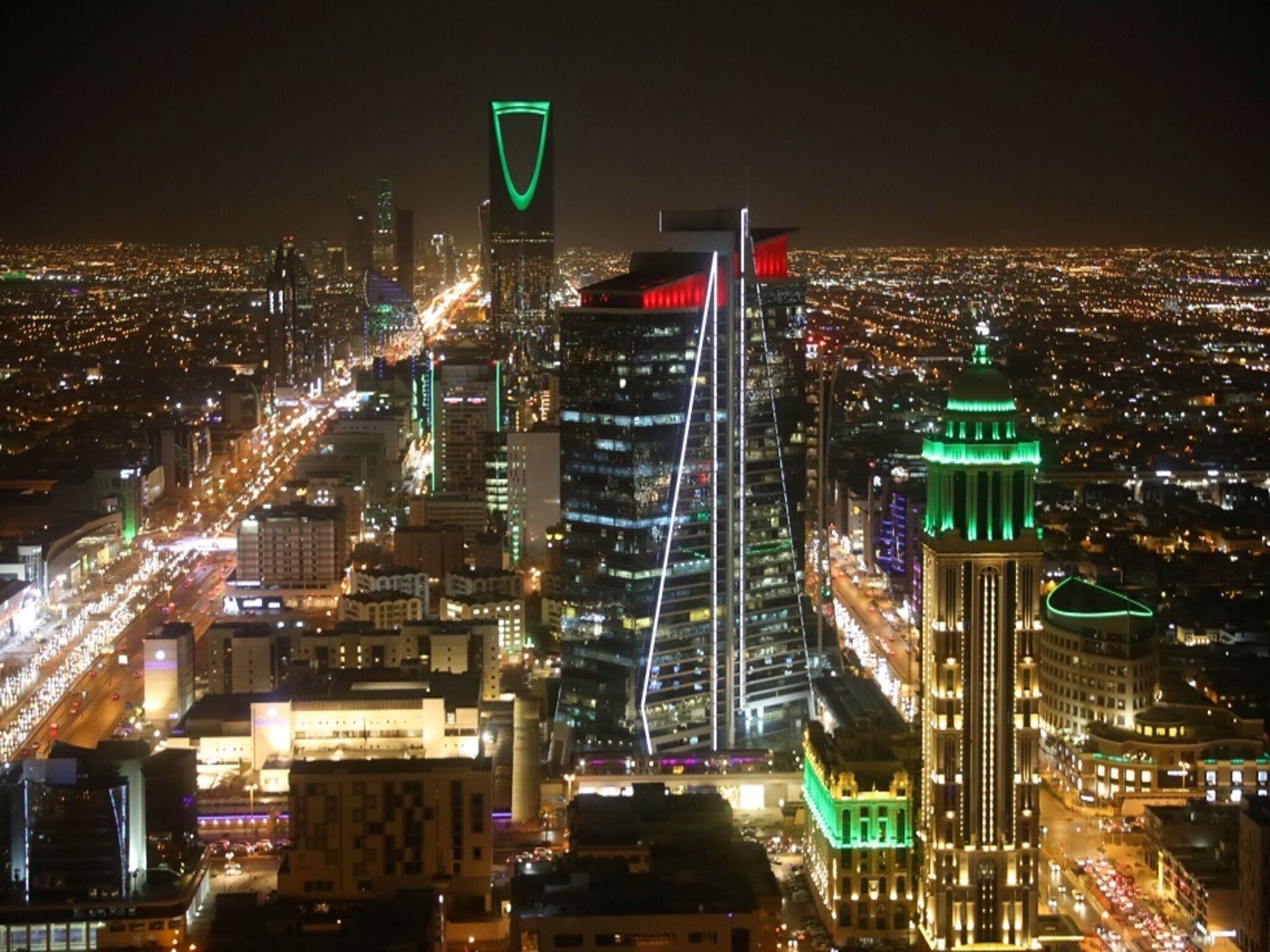 اتحاد الغرف السعودية يوضح تداول معلومات بخروج (458) ألف منشأة من السوق