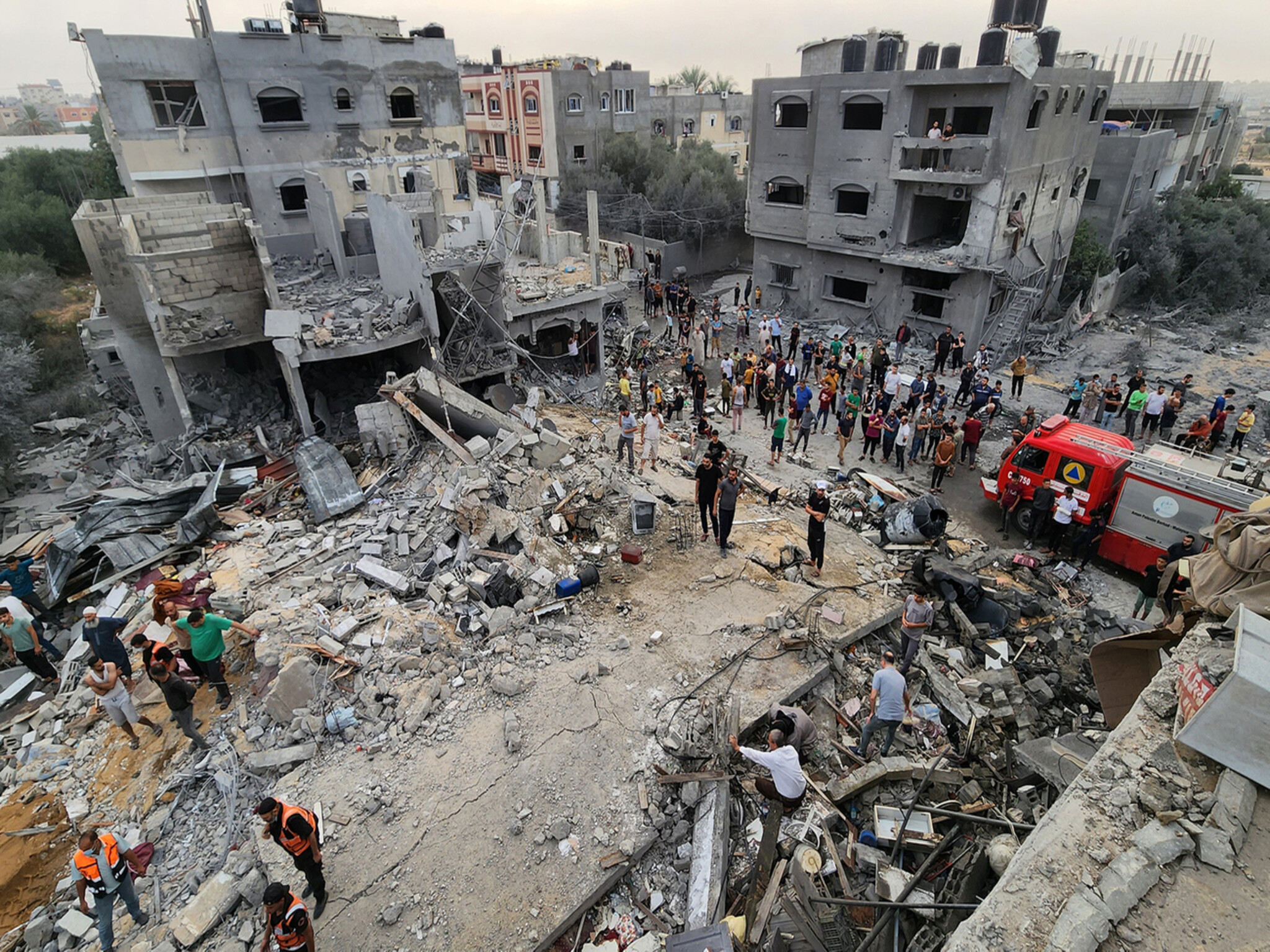الحرب على غزة.. القوات الإسرائيلية تشن حملات برية في المرحلة الثانية