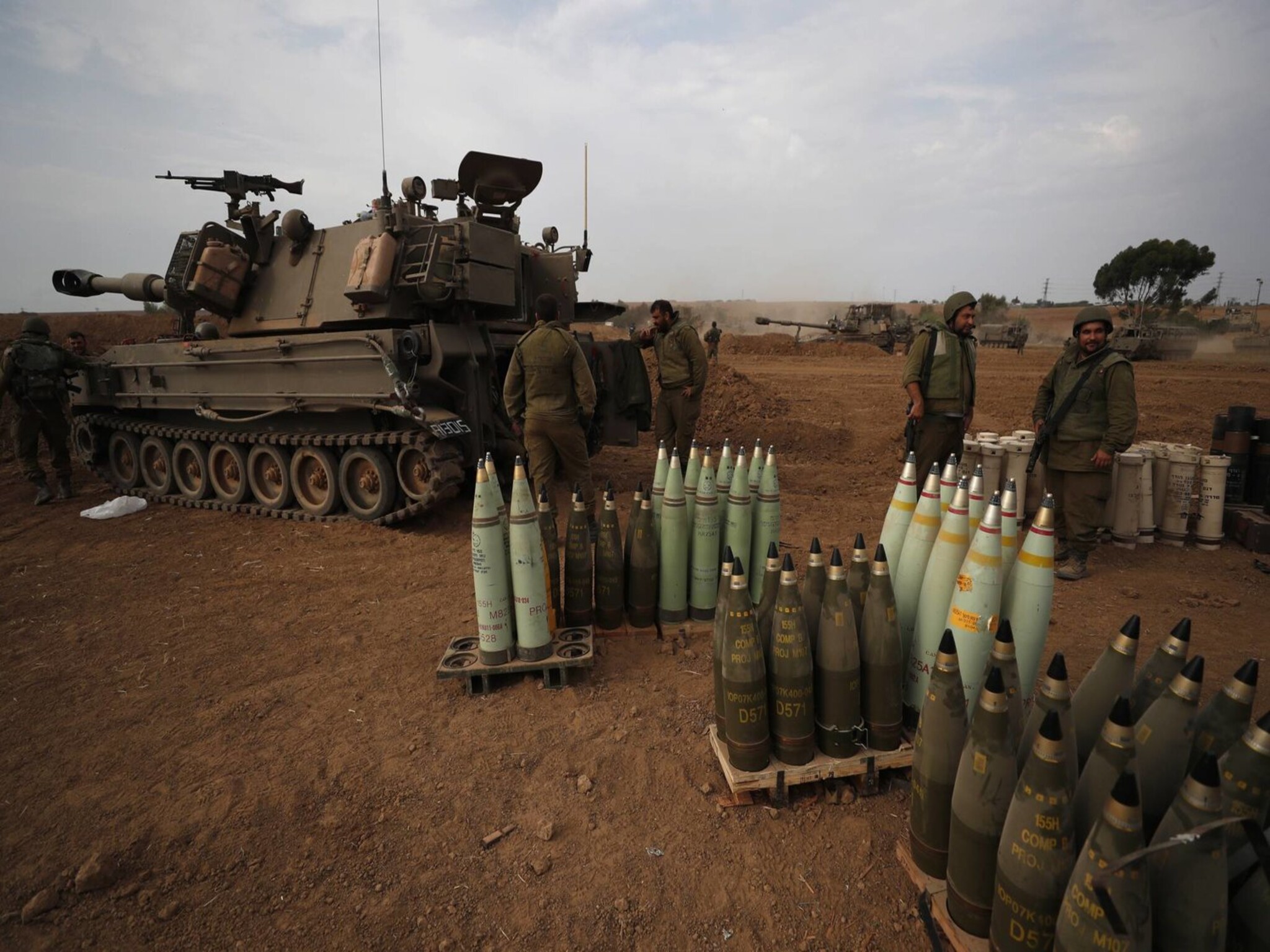 الجيش الإسرائيلي لن يزود قطاع غزة بالمياه أو الوقود حتى إطلاق الرهائن