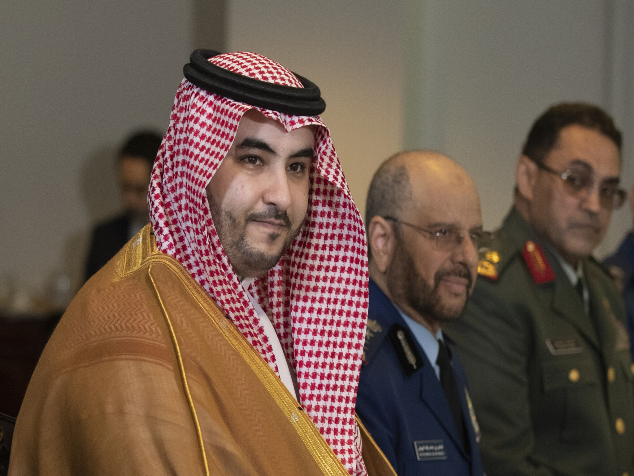 وزير الدفاع السعودي يستعرض مع نظيره الفرنسي العلاقات الثنائية 