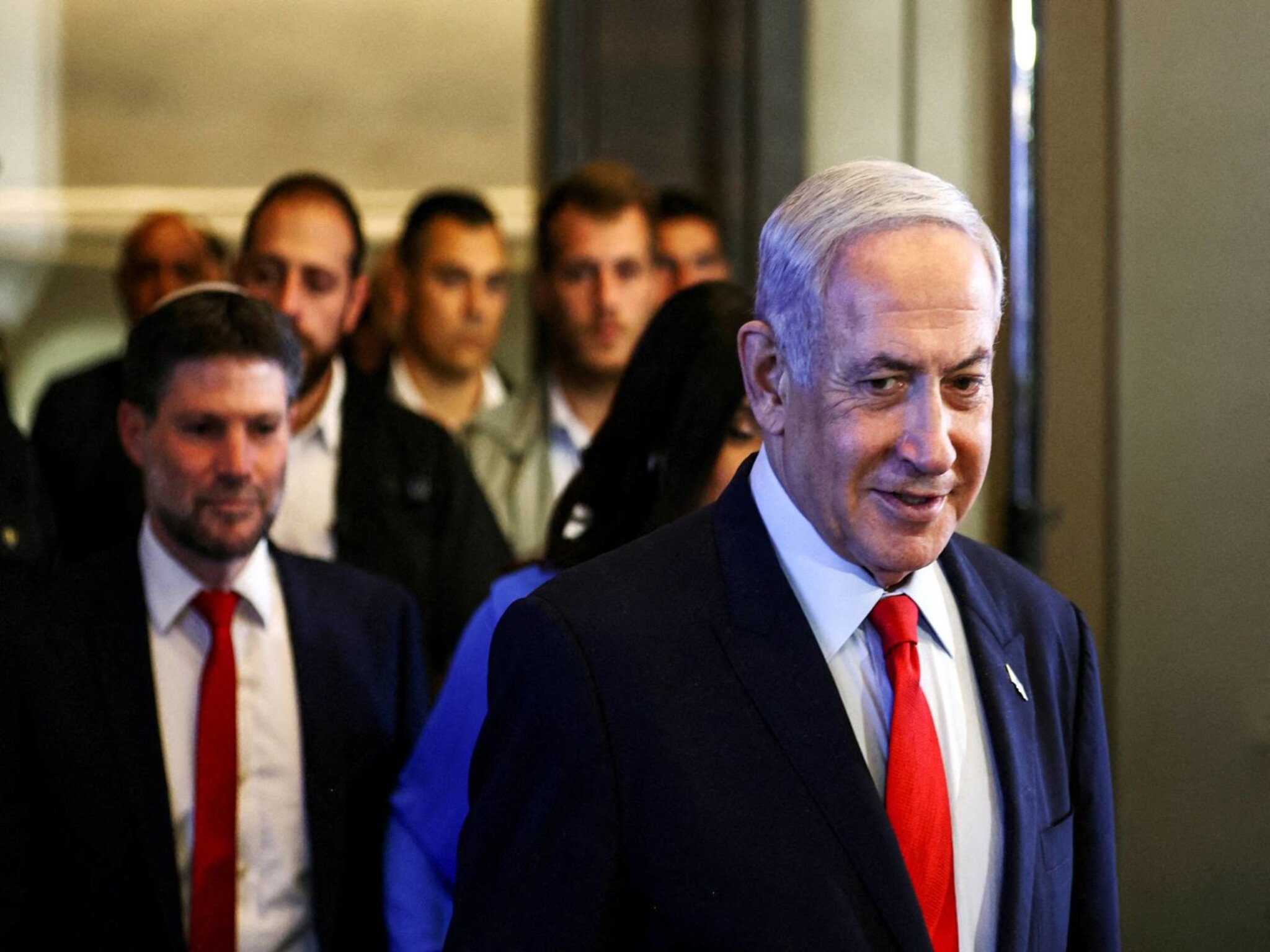 نتنياهو | يوافق الإفراج عن 50 أسيرة فلسطينية مقابل أطلاق سراح الأسري الإسرائيلين