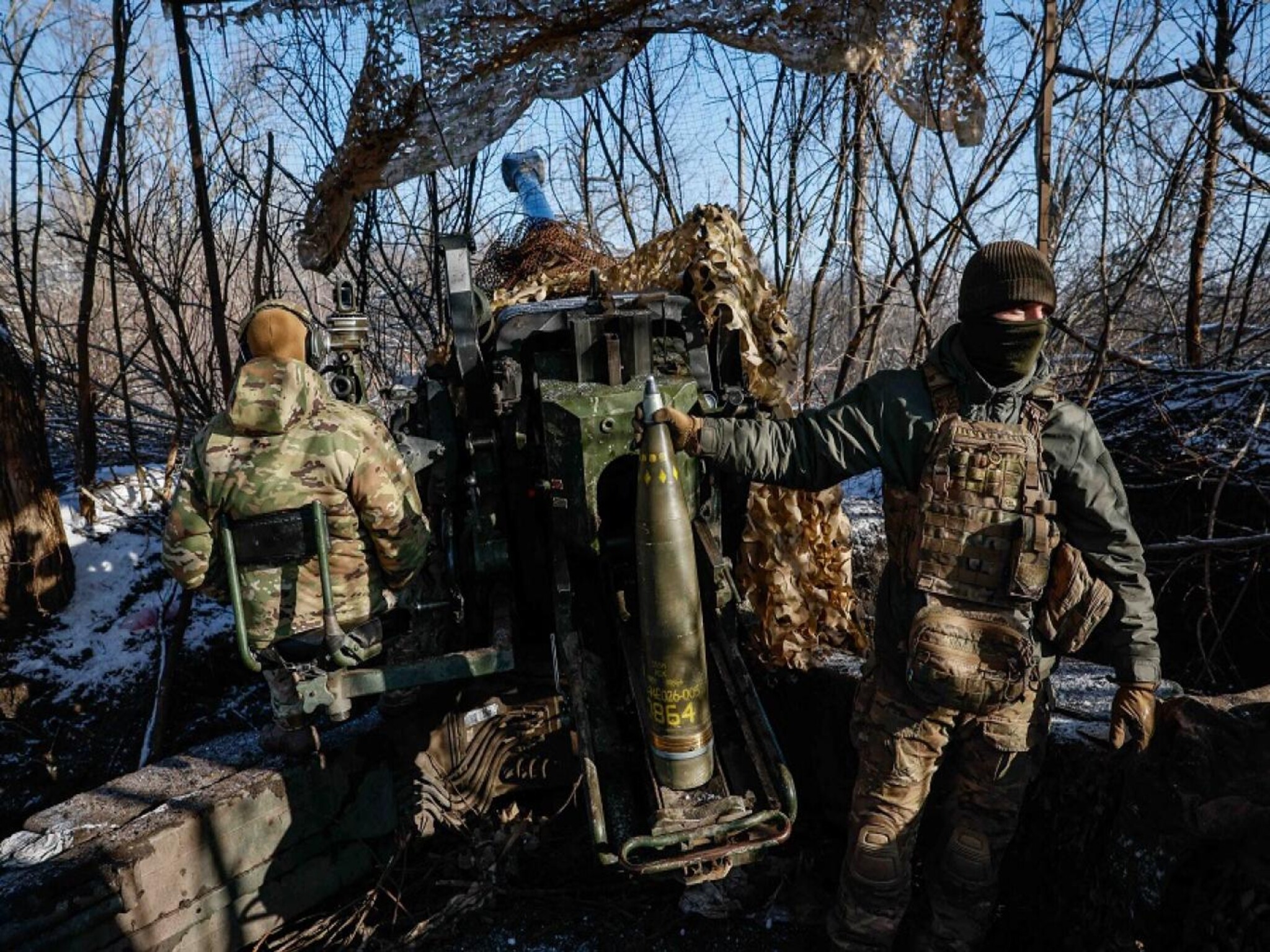 هجمات روسية متواصلة على مدينة "فحم الكوك" في شرق أوكرانيا 