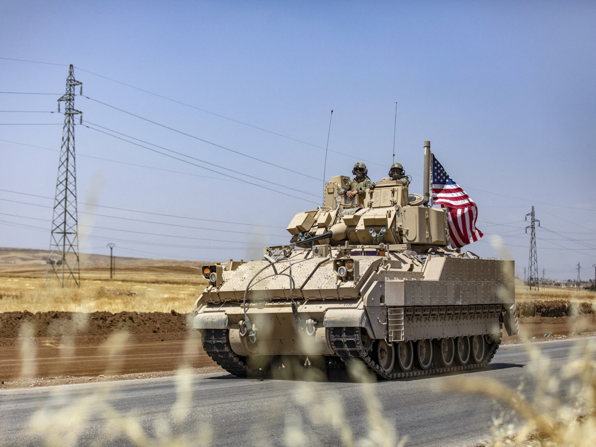 أمريكا تهدد بإتخاذ كافة الإجراءات بعد الهجمات على قواتها بسوريا والعراق
