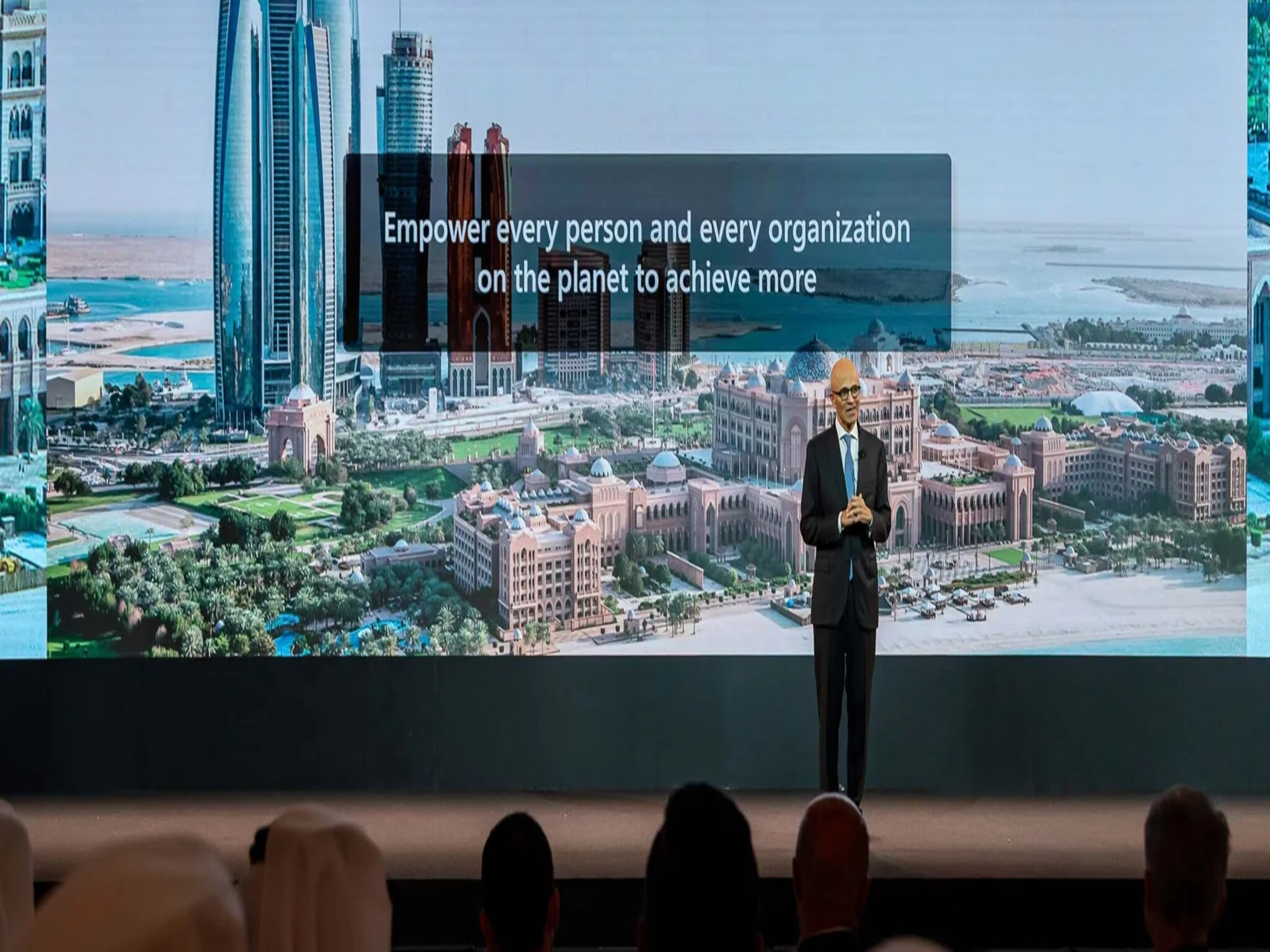 شركة مايكروسوفت...تؤكد أهمية "AI" لدعم التنمية الأقتصادية في الإمارات