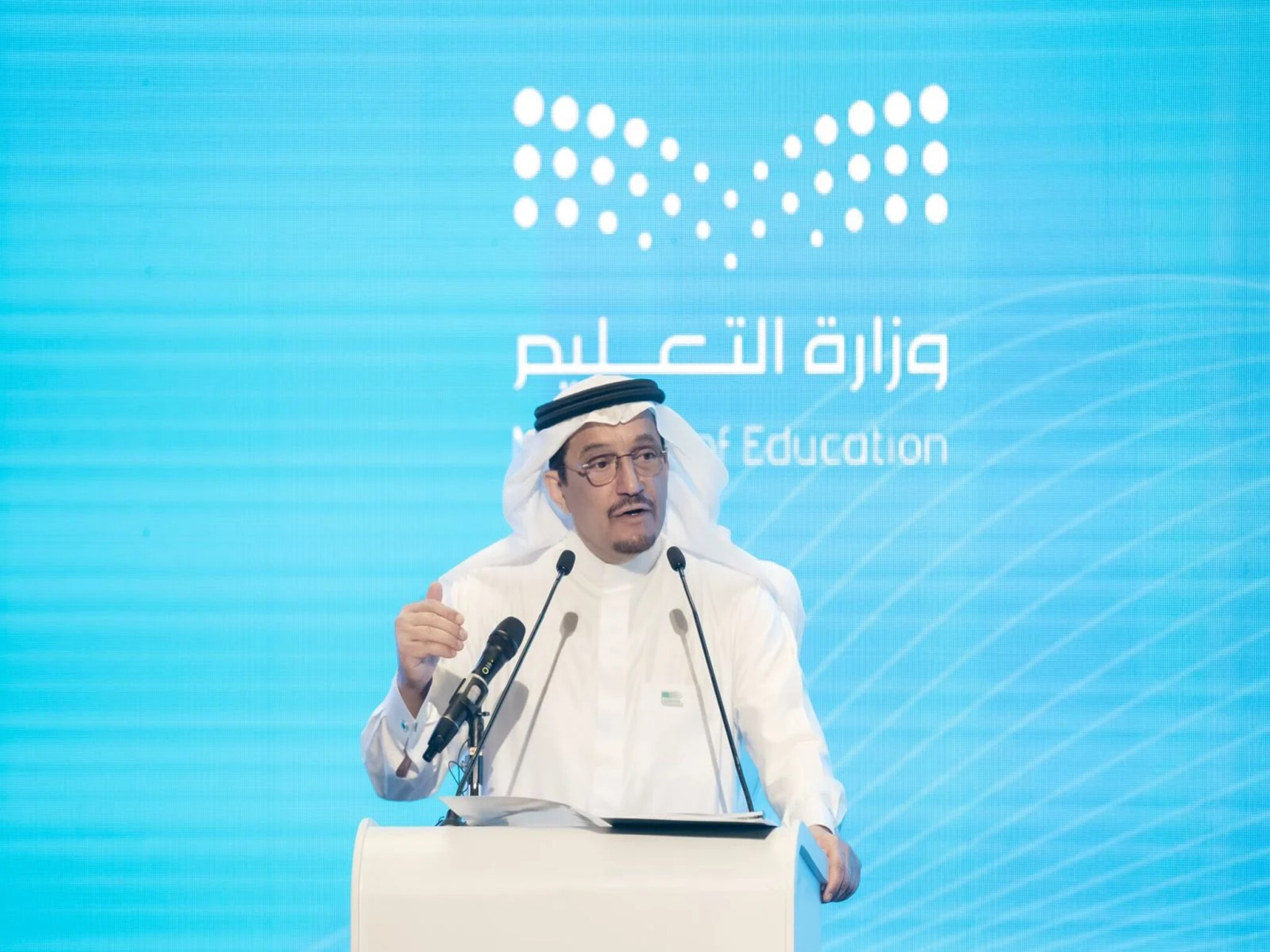 بعد نتائج الرخصة المهنية وزير التعليم السعودي يلغي قرار الربط مع العلاوة السنوية