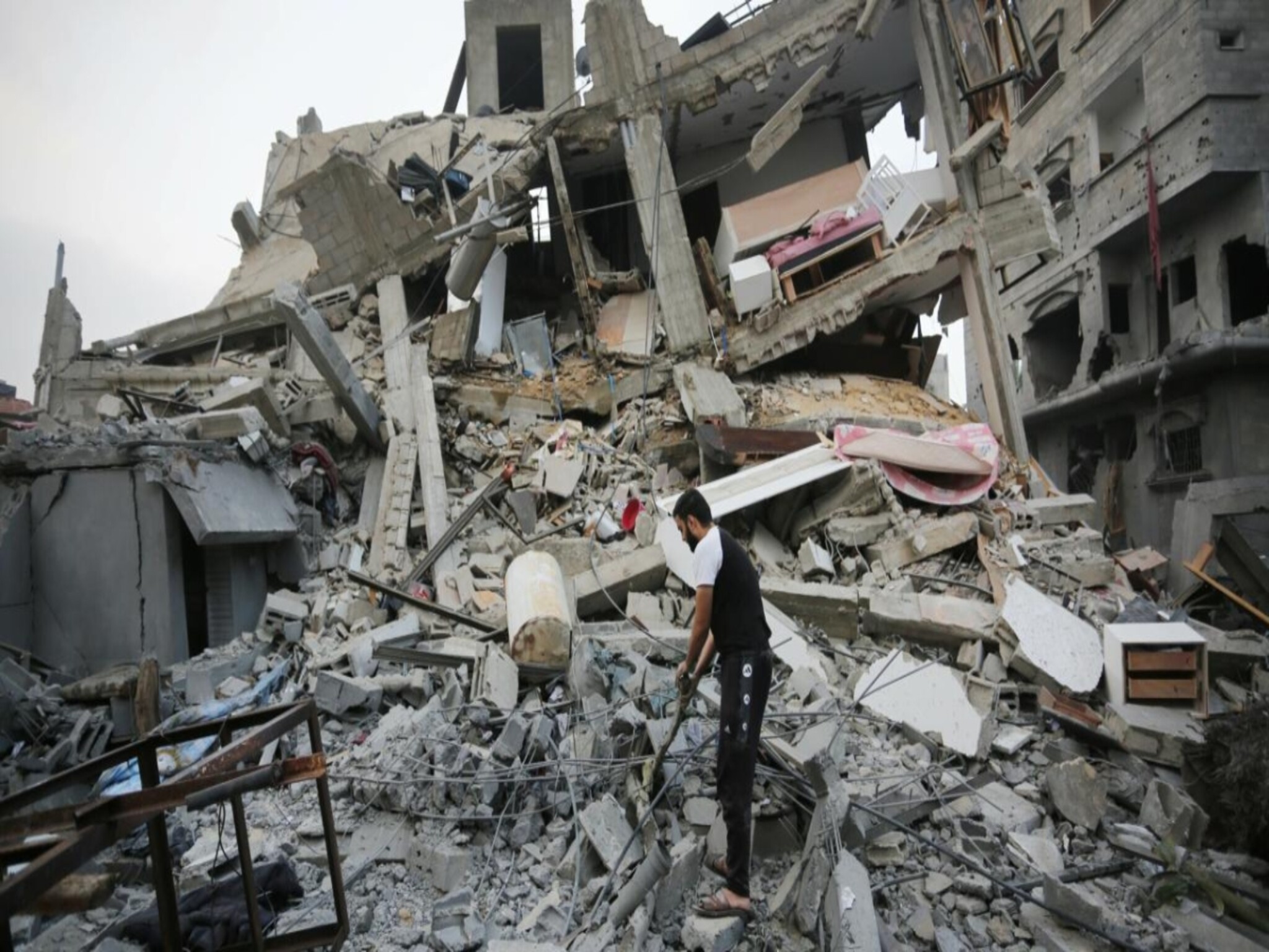 حرب غزة في يومها الـ70 | أستمرار القصف والأشتباكات من شمالي القطاع إلى جنوبه