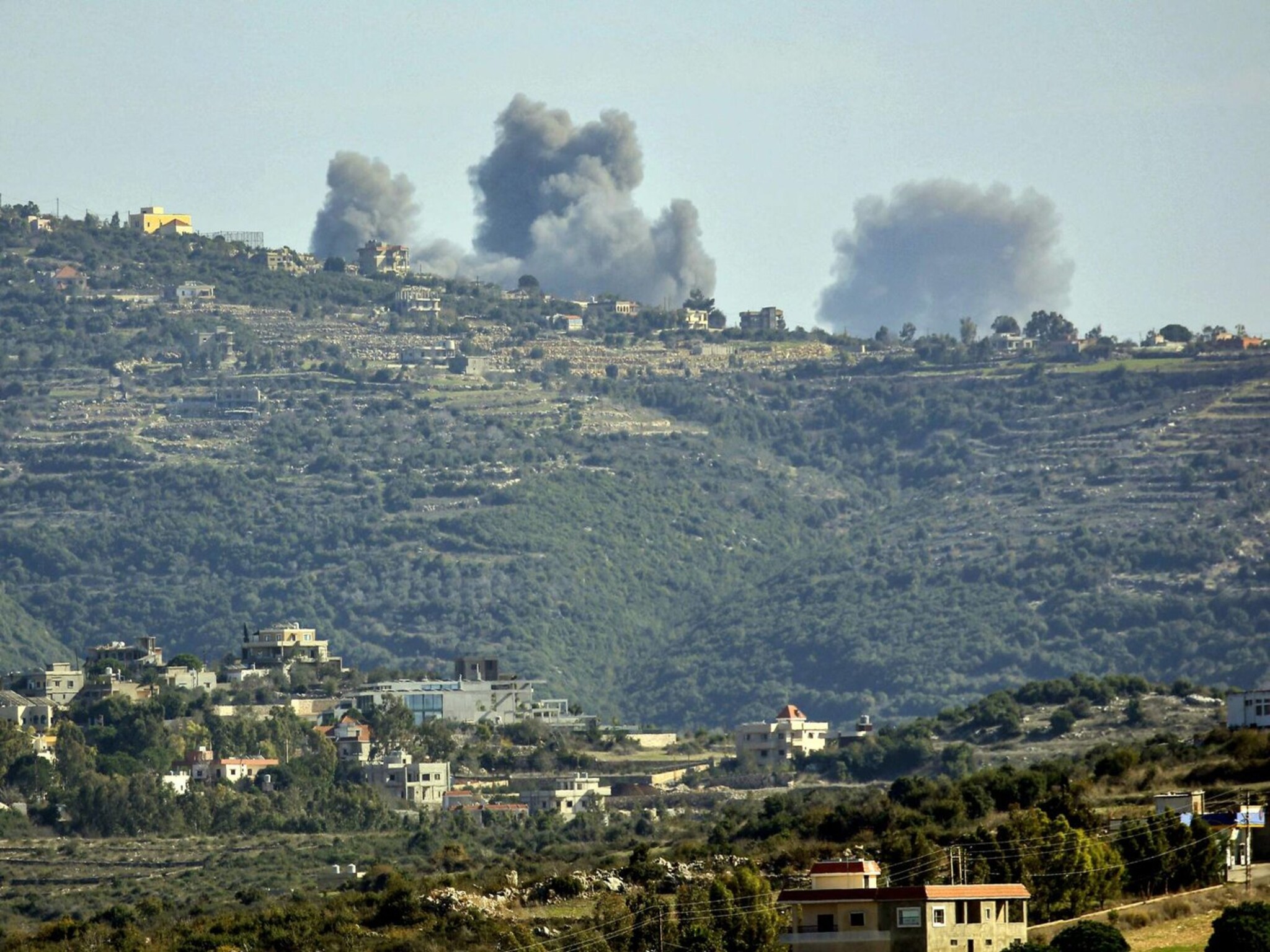 أشتعال الجبهة اللبنانية الإسرائيلية...صواريخ من لبنان تضرب موقع إسرائيلي محصن