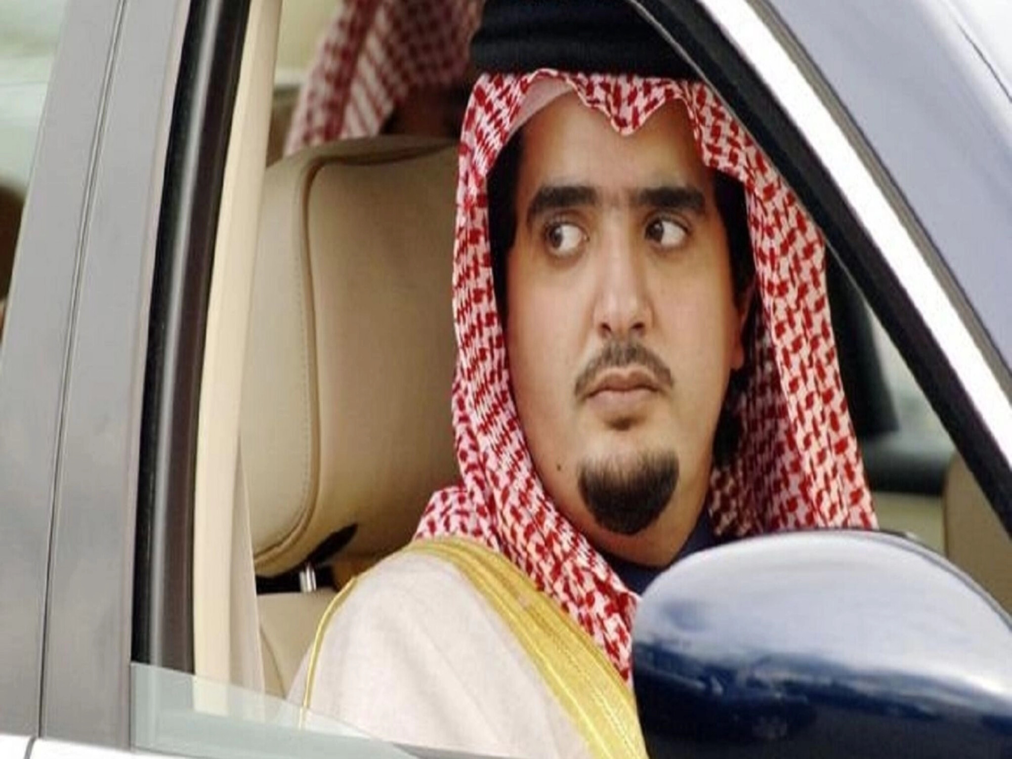 كيفية التواصل مع مؤسسة الأمير عبد العزيز بن فهد آل سعودي لطلب الدعم و المساعدة