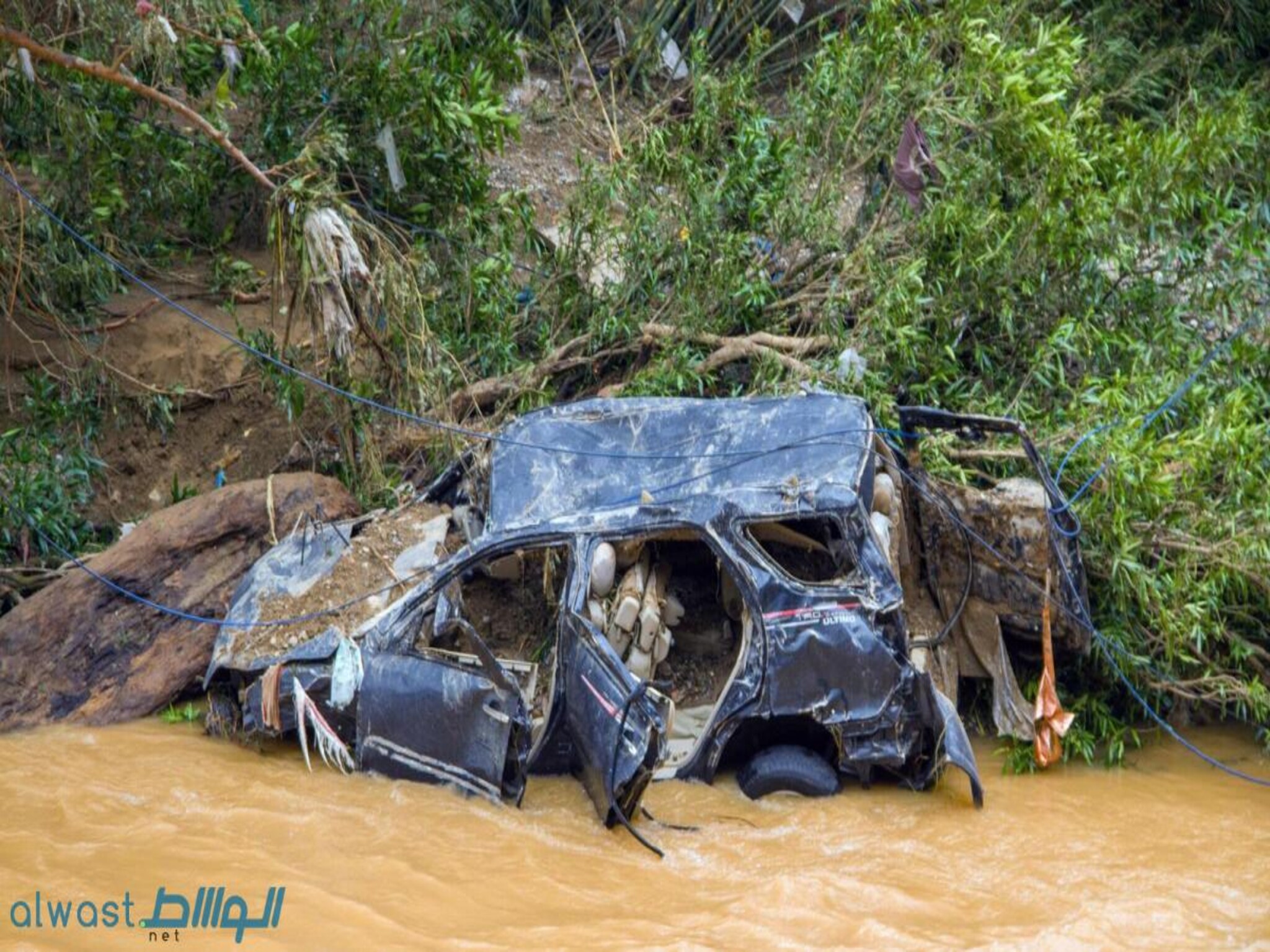 Indonesia: 18 Dead, 5 Missing, 46,000 Evacuated After Floods, Landslide