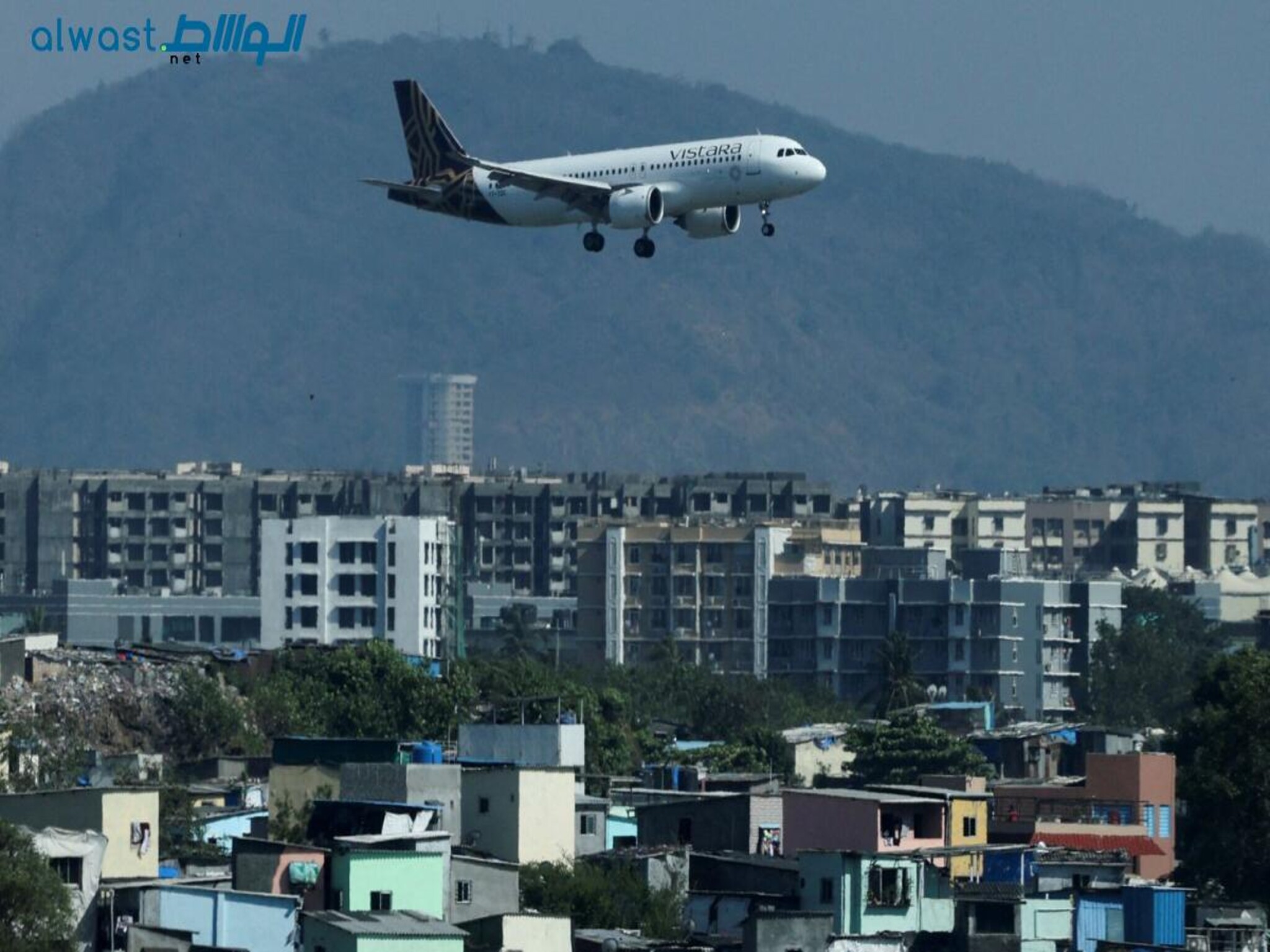 Urgent India: Bomb Threat at Mumbai Airport Following Hoax Call to Employee