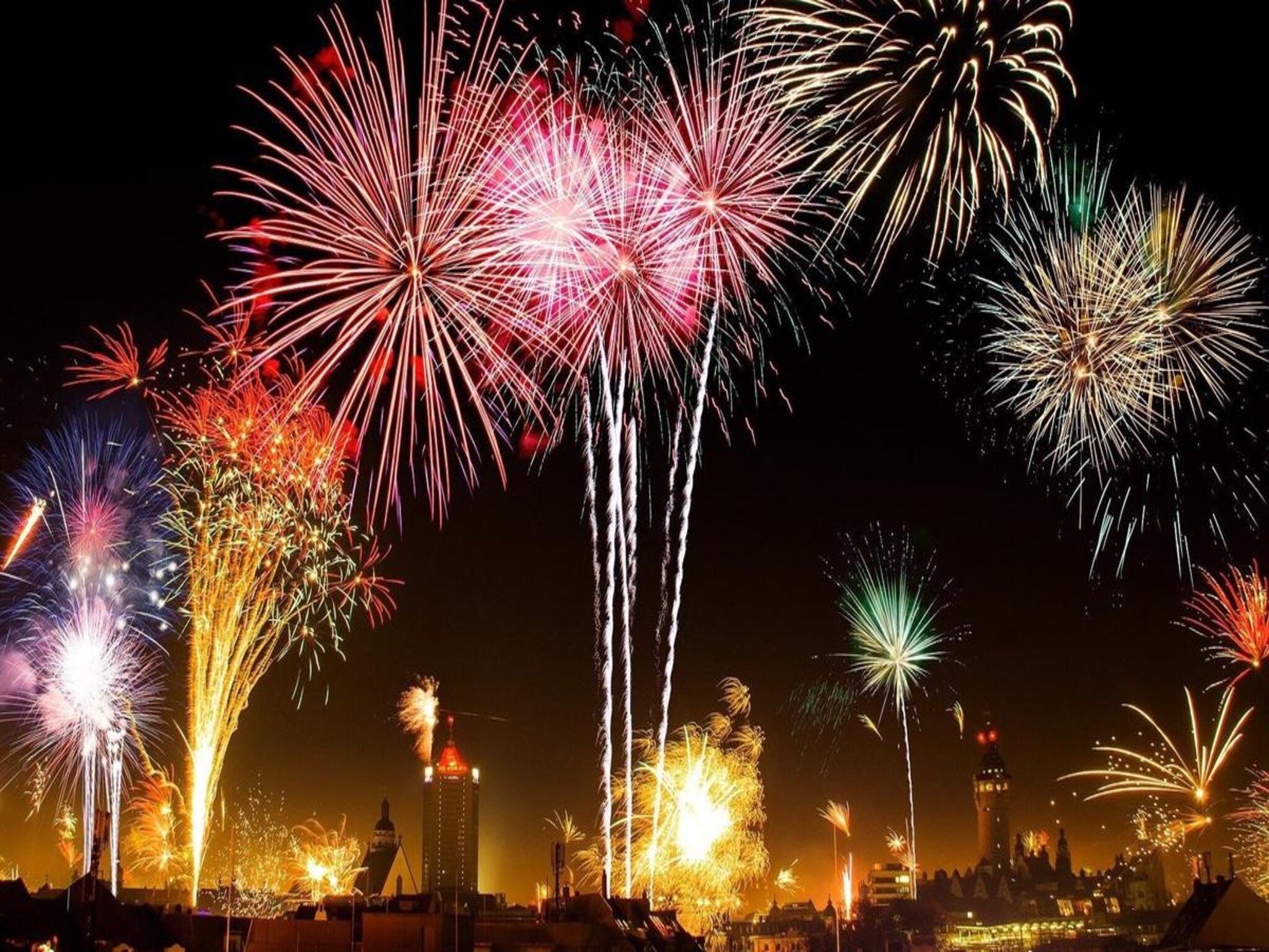 أماكن ومواعيد الألعاب النارية في عيد الفطر المبارك في المملكة السعودية 2024 